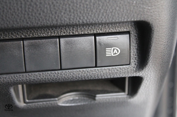 2023 Toyota RAV4 Hybrid GX AWD image 28
