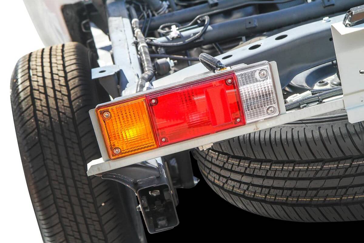 2025 Nissan Navara SL D23 Manual 4x4 MY24 Dual Cab image 16