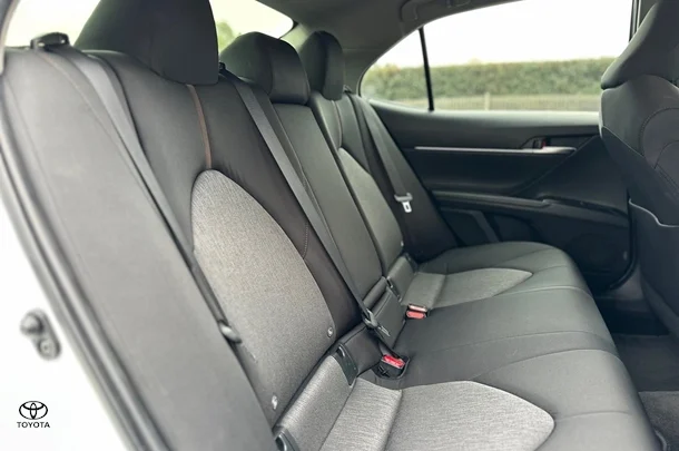 2018 Toyota Camry Hybrid Ascent Sport image 13