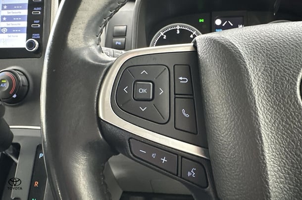 2021 Toyota Hiace LWB image 21