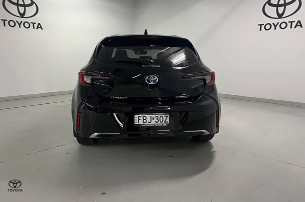 2023 Toyota Corolla ZR image 6