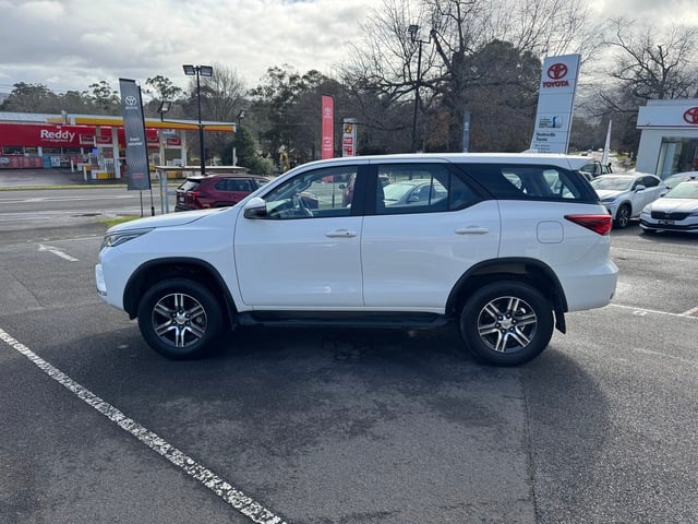 2024 Toyota Fortuner GX image 4