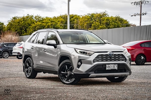 2021 Toyota RAV4 HYBRID Cruiser 2WD image 31