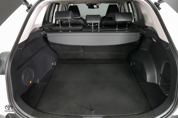 2022 Toyota RAV4 Hybrid Cruiser image 25