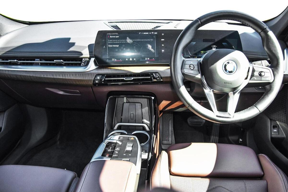 2025 BMW iX1 eDrive20 xLine U11 Auto image 6