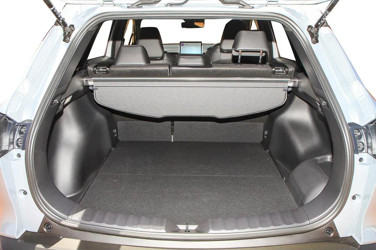 2025 Toyota Corolla Cross GXL Auto eFour image 10