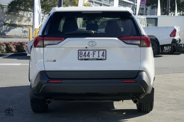 2022 Toyota RAV4 GX-2WD image 5