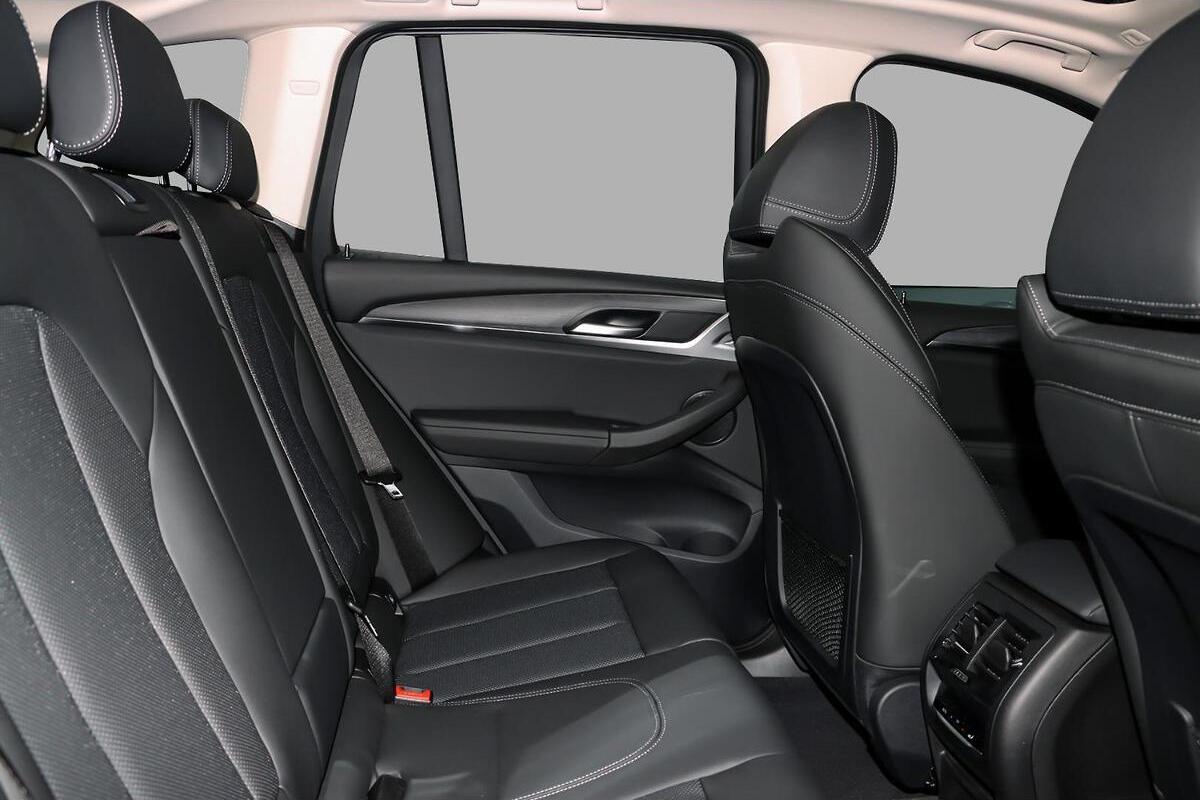 2024 BMW X3 sDrive20i G01 LCI Auto image 8