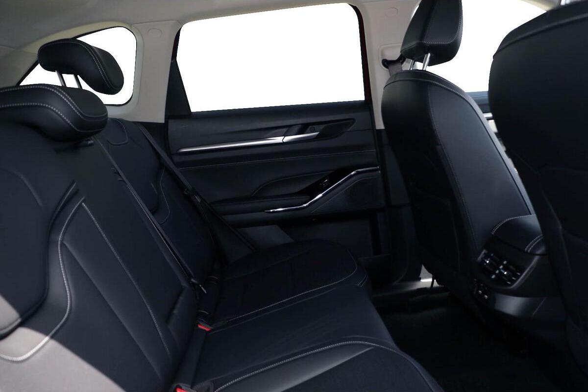 2025 GWM Haval H6 Ultra Hybrid Auto image 7