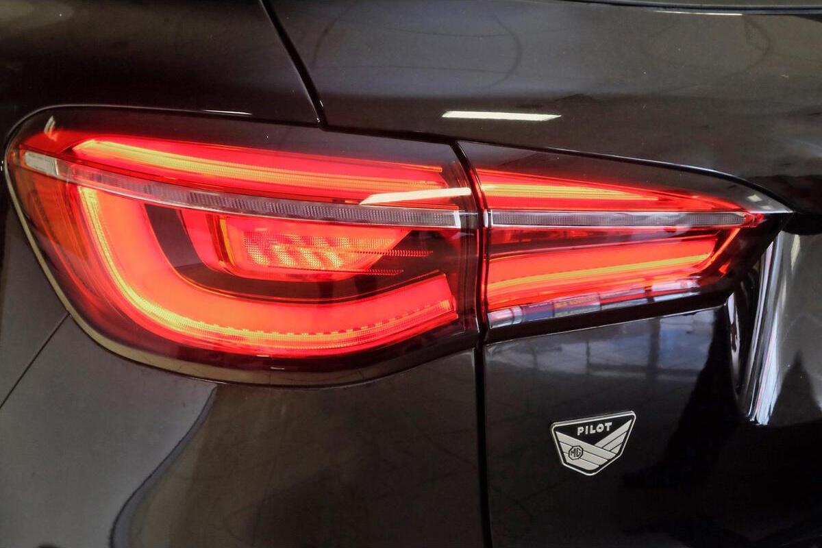 2024 MG HS Vibe Auto FWD MY24 image 17