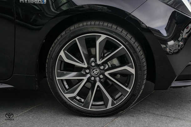 2024 Toyota Corolla Sedan Hybrid ZR image 20
