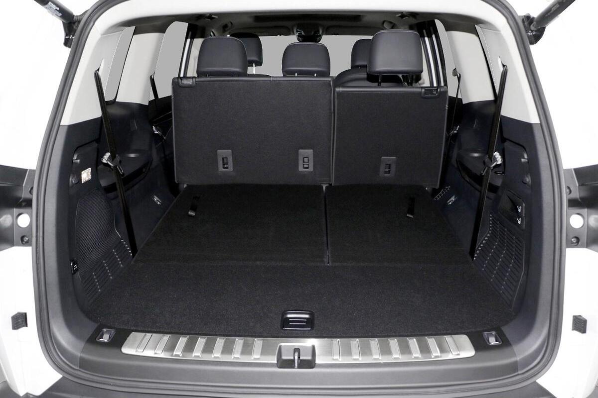 2024 LDV D90 Executive Auto image 11