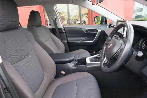 2022 Toyota RAV4 GX-2WD image 13