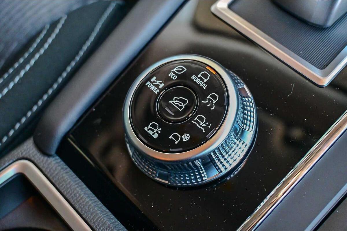 2024 Mitsubishi Outlander PHEV ES ZM Auto AWD MY24 image 15