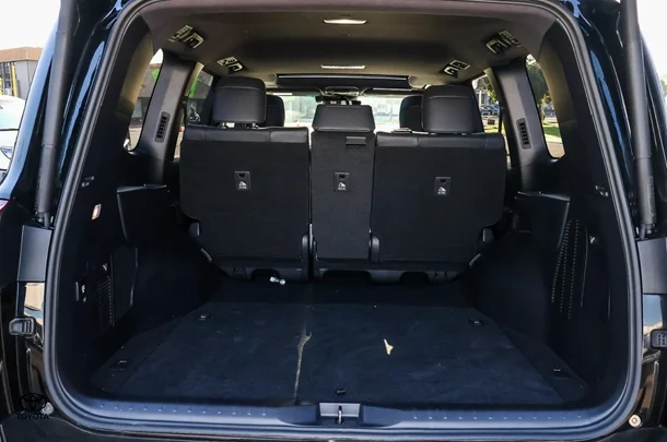 2023 Toyota Landcruiser GR-S image 11