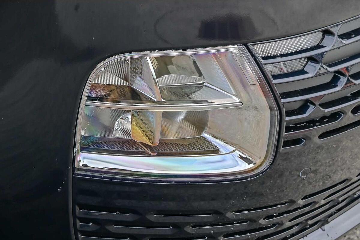 2024 Hyundai STARIA Auto AWD MY25 image 5