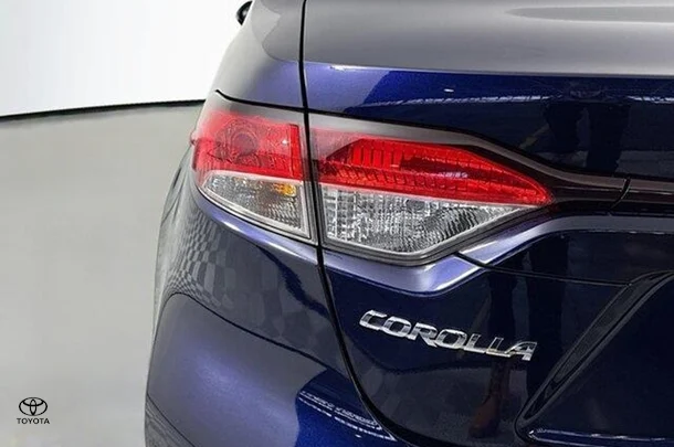 2022 Toyota Corolla Sedan Hybrid Ascent Sport image 8