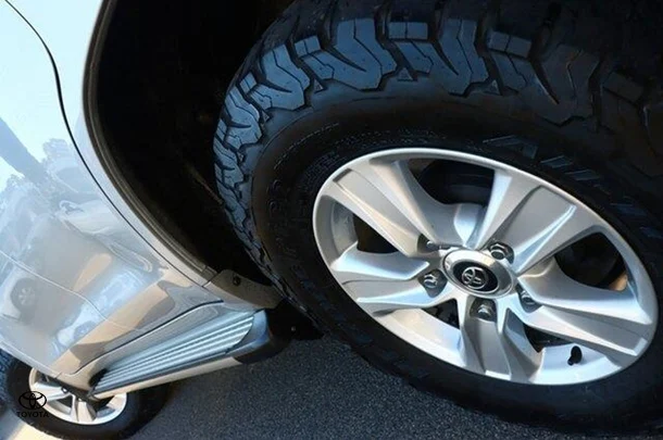 2021 Toyota Landcruiser GXL image 4