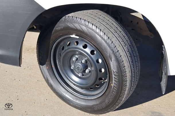 2024 Toyota Hilux 4x2 Workmate image 5