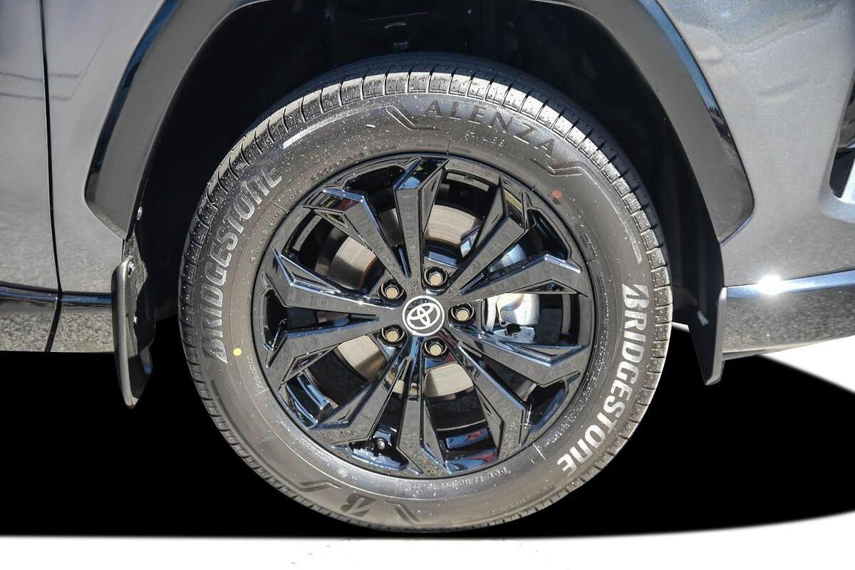 2025 Toyota RAV4 XSE Auto eFour image 20