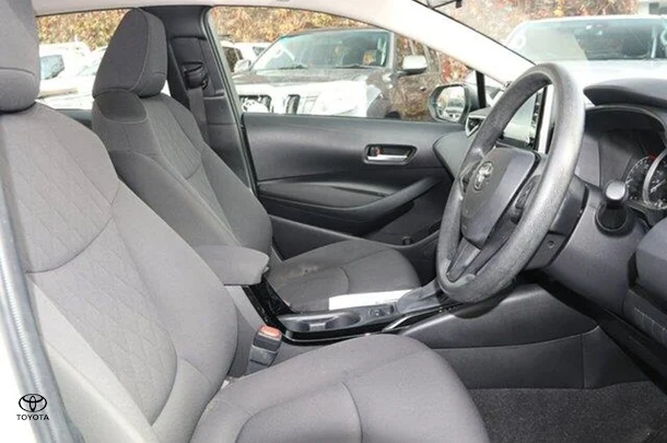 2022 Toyota Corolla Sedan Hybrid Ascent Sport image 8