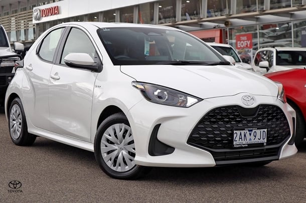 2024 Toyota Yaris HB Hybrid Ascent Sport image 1