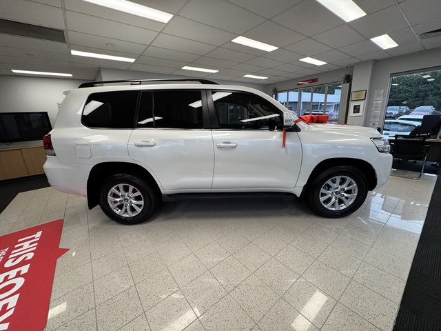 2019 Toyota Landcruiser VX image 8