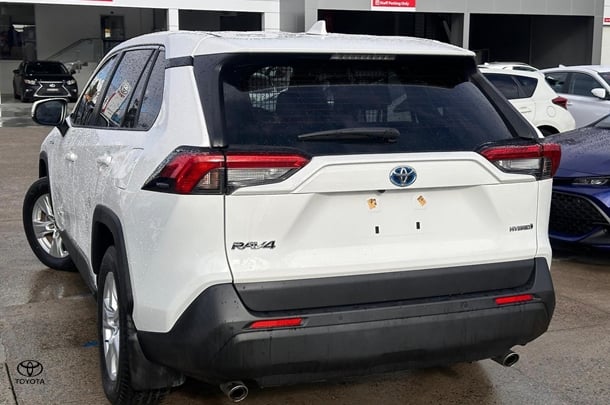 2021 Toyota RAV4 Hybrid GX AWD image 2