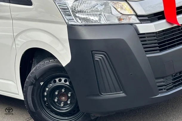 2023 Toyota Hiace LWB image 4