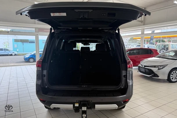 2022 Toyota Landcruiser GR-S image 13