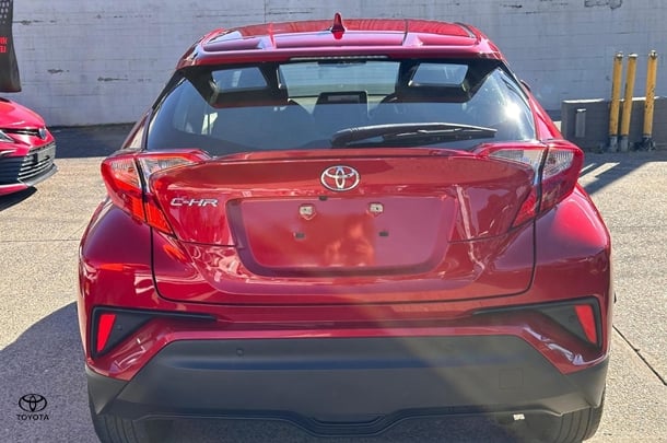 2023 Toyota C-HR GXL-2WD image 5