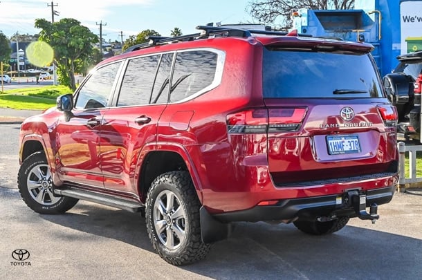 2021 Toyota Landcruiser Sahara image 2