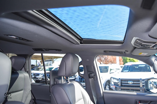 2024 Toyota Landcruiser Sahara ZX image 17