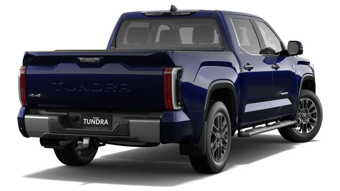 2023 Toyota Tundra Limited Double-Cab Pick-Up image 3