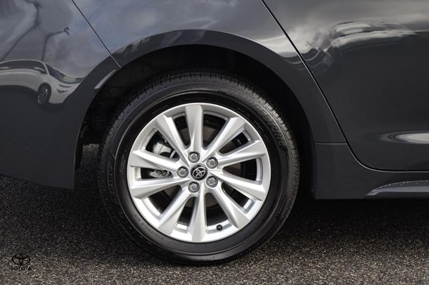 2024 Toyota Corolla Sedan Hybrid Ascent Sport image 11