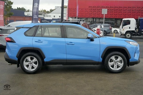 2021 Toyota RAV4 Hybrid GX-2WD image 2