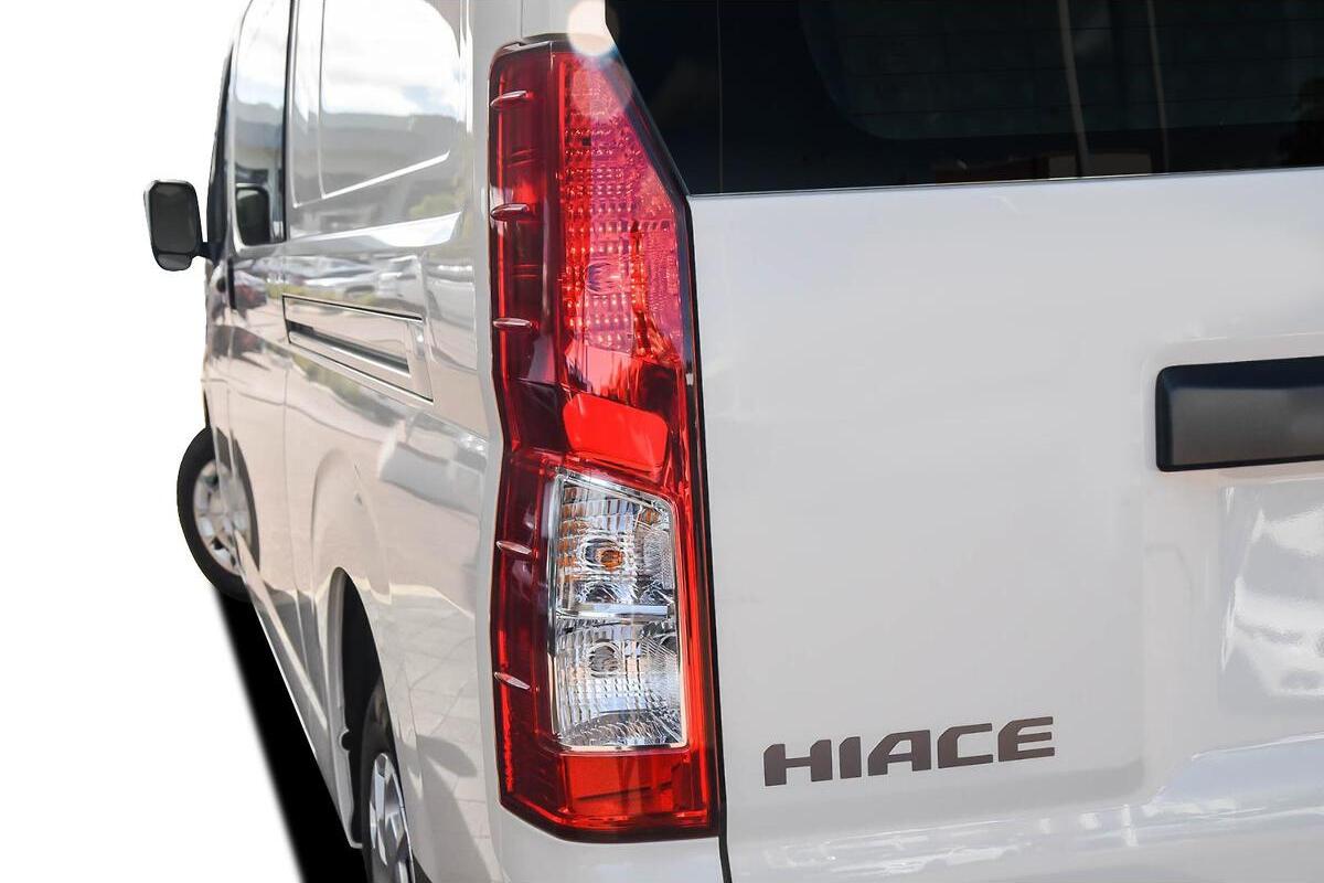 2025 Toyota Hiace Super LWB Auto image 6