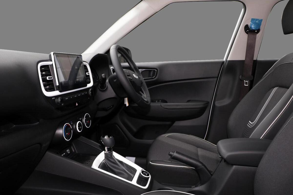 2025 Hyundai Venue Active Auto MY25 image 8