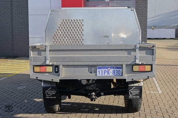 2021 Toyota HILUX SR5 image 5