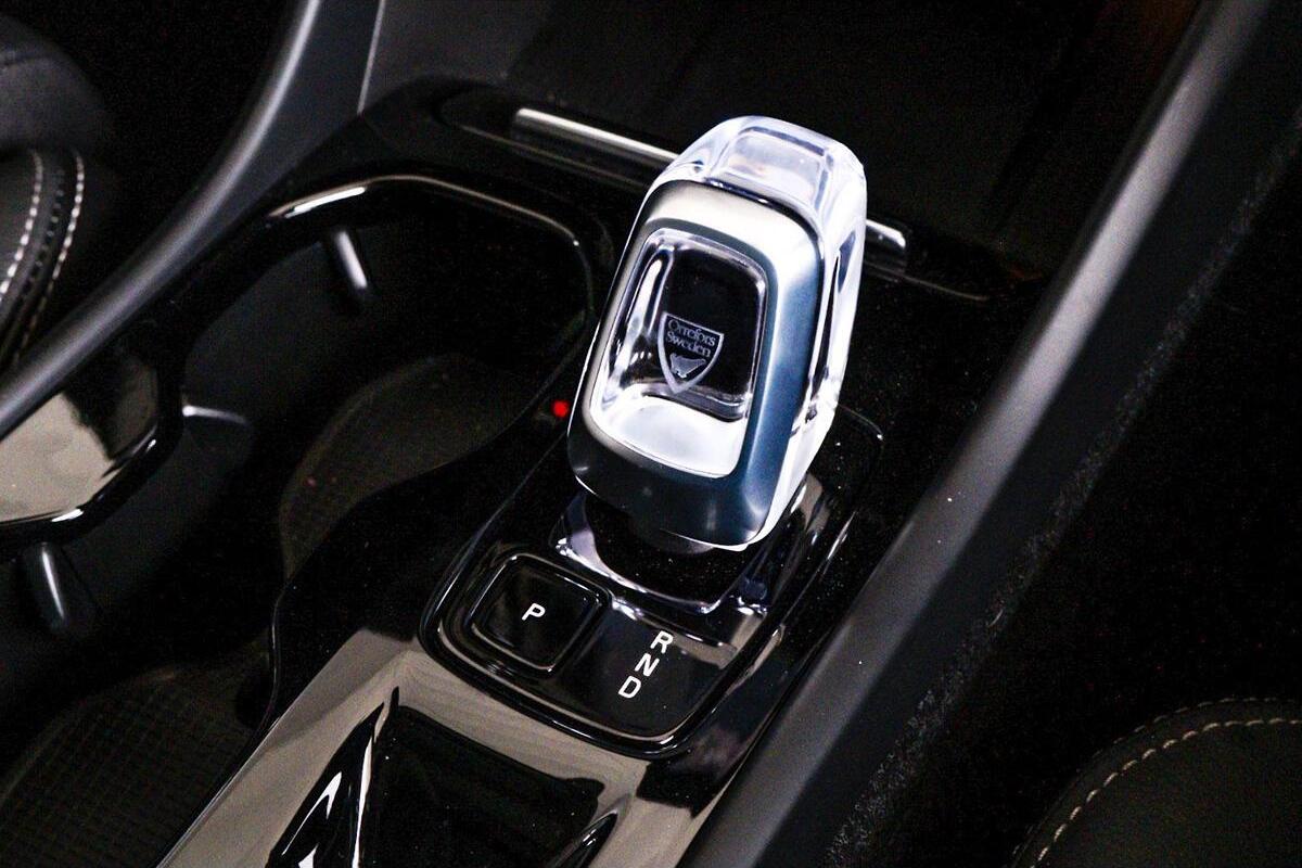 2024 Volvo XC40 Ultra B4 Bright Auto AWD MY25 image 14