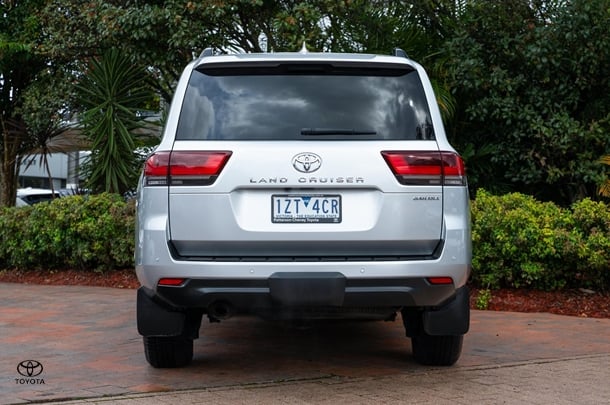 2023 TOYOTA Landcruiser Sahara image 5