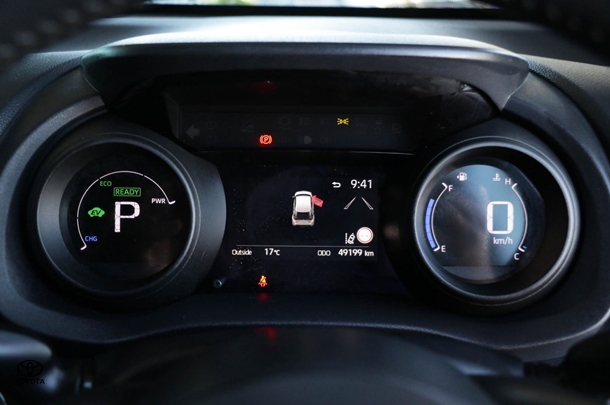 2021 Toyota Yaris Cross Hybrid GX image 14