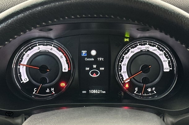 2019 Toyota Hilux Rugged X image 19