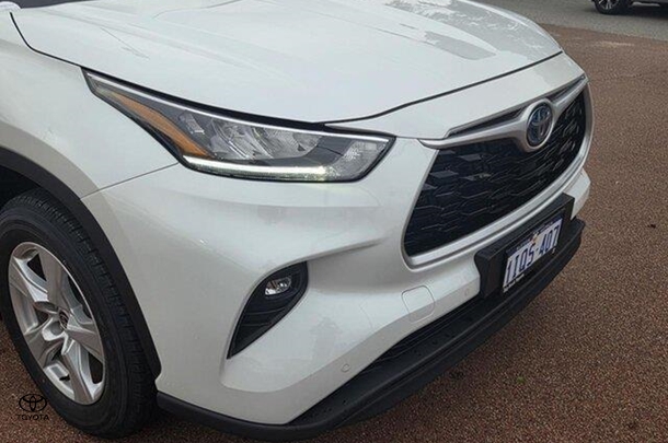 2022 Toyota Kluger Hybrid GX image 11