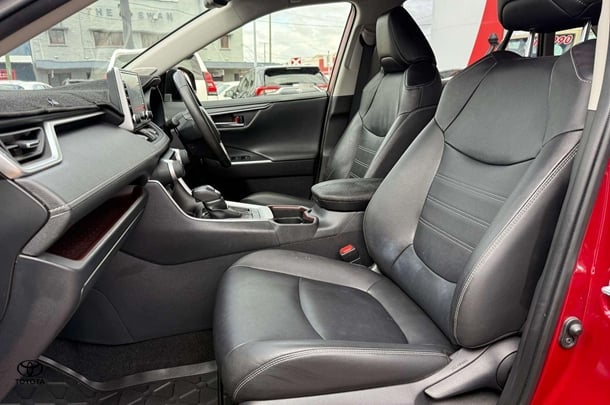 2020 Toyota Rav4 Cruiser 2WD image 3