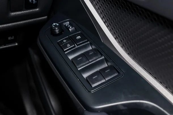 2021 Toyota CH-R GXL AWD image 15