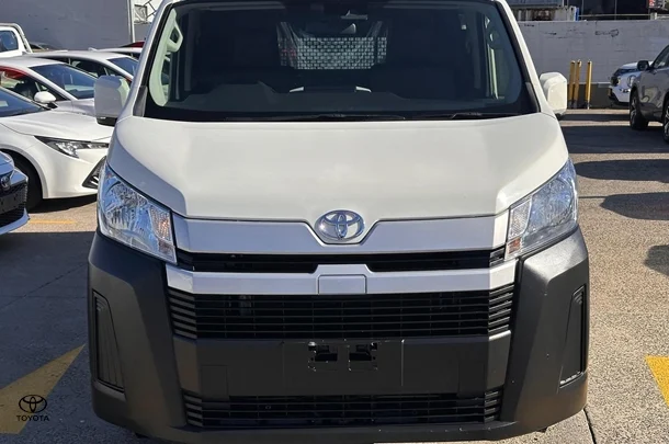 2021 Toyota HiAce LWB image 2