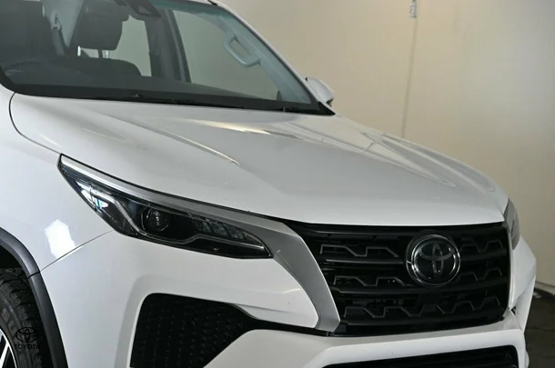 2023 Toyota Fortuner GX image 6