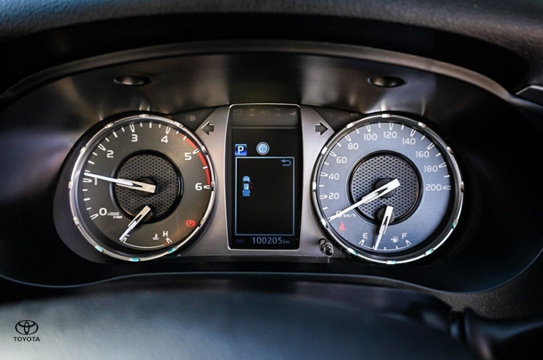 2021 Toyota Hilux 4x4 SR5 image 19