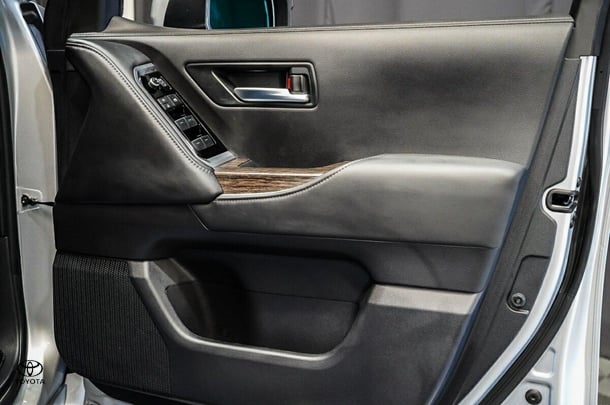 2023 Toyota Landcruiser VX image 16